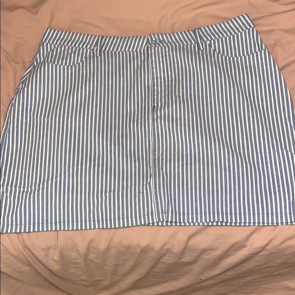 Blue and white striped fitted skirt - Picture 1 of 3